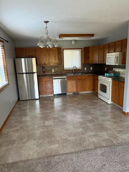 Primary Photo - 415 3rd St