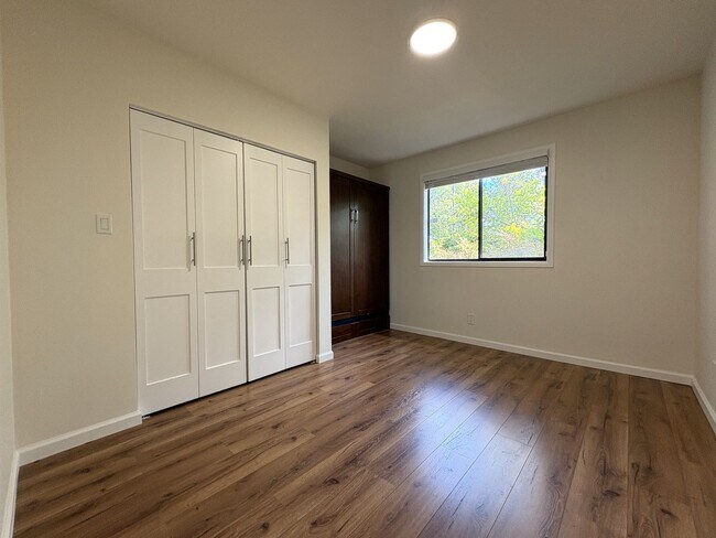 Building Photo - Exceptional Estate with Main Residence, Two ADUs & Office