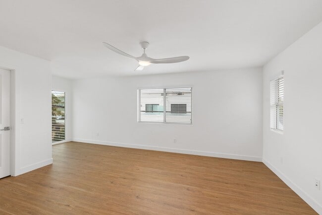 Building Photo - Luxurious Coastal Retreat with Stunning Ocean Views