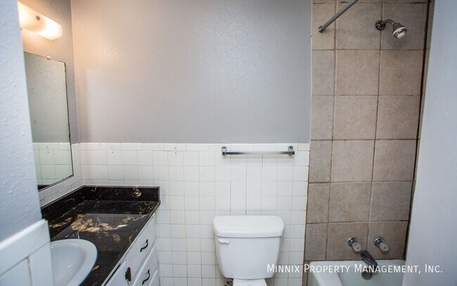 Building Photo - 5414 6th St