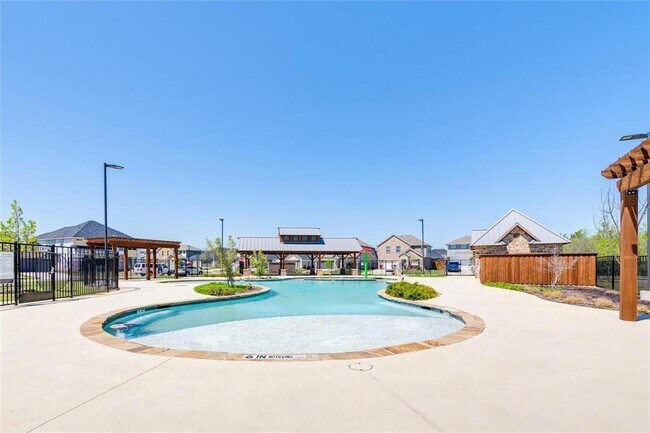 Building Photo - 3332 Flatiron Dr