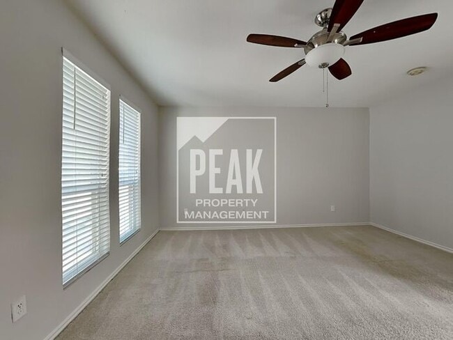 Building Photo - $2,600! Beautiful 3 Bed, 2 Bath home in Desirable Plano! Tour today!