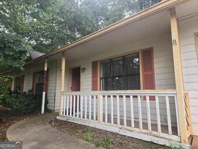 Building Photo - 139 River Oaks Dr