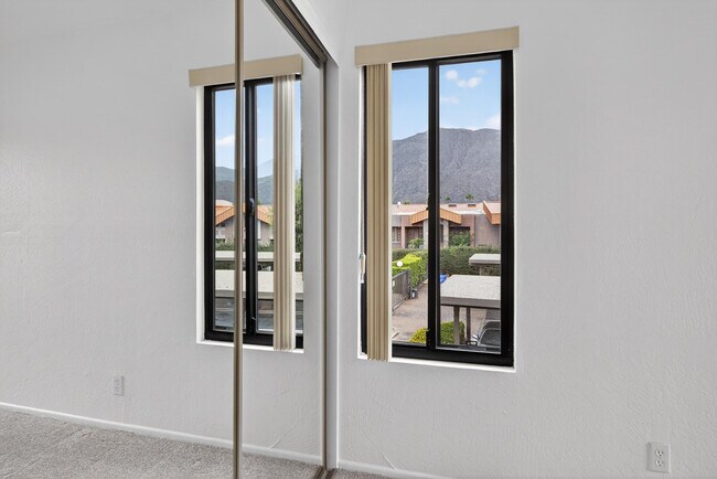 Building Photo - 1050 Ramon Rd