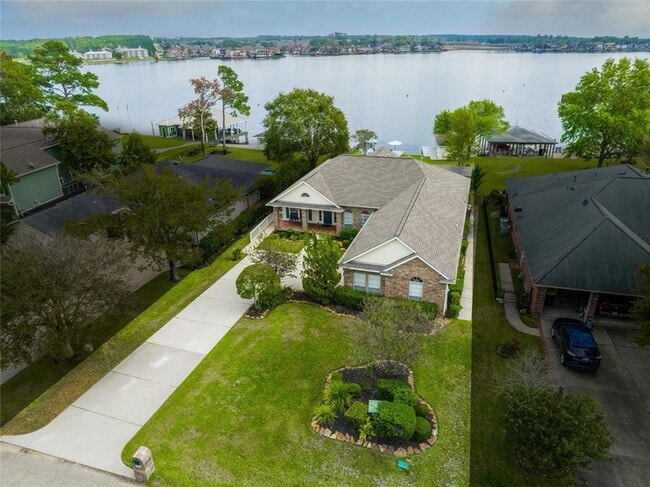 Building Photo - 9698 E Shore Dr