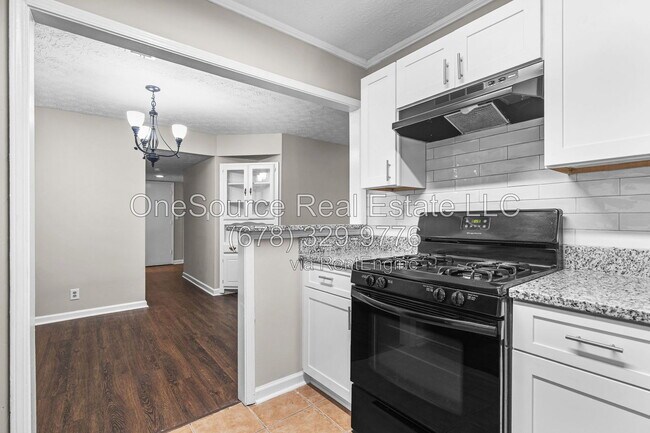 Building Photo - 1806 Augusta Dr