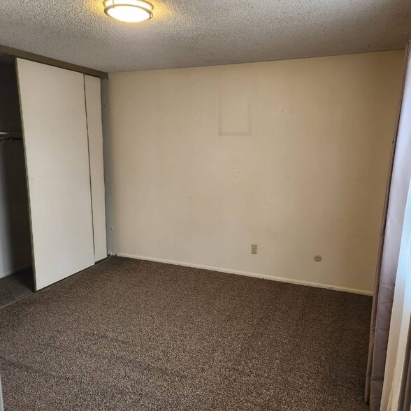 Building Photo - 2448 S Evanston St