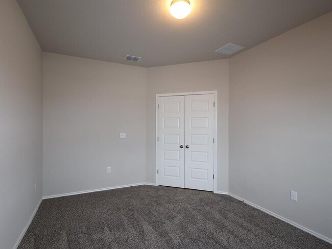 Building Photo - 4521 Bridal Veil Dr