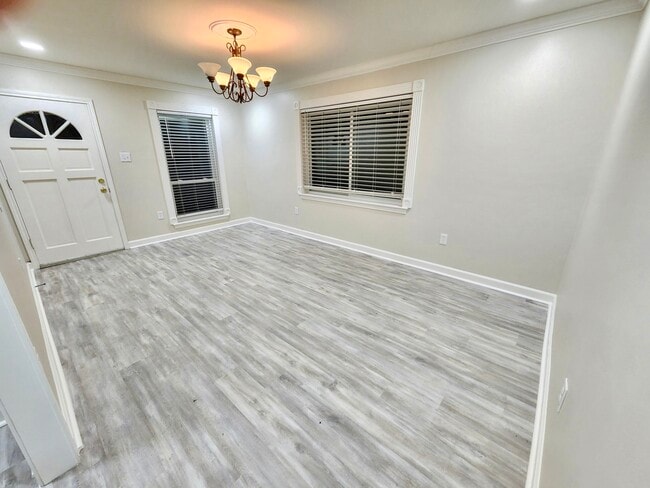 Building Photo - 5055 Inniswold Rd