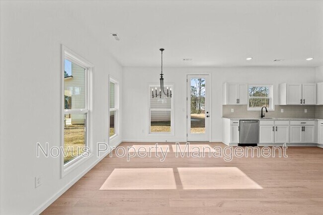 Building Photo - 101 Carroll Cir