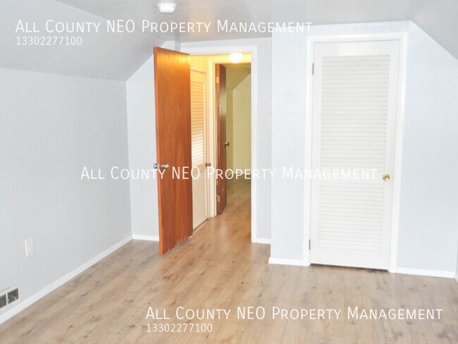 Building Photo - 2360 Giffels Dr