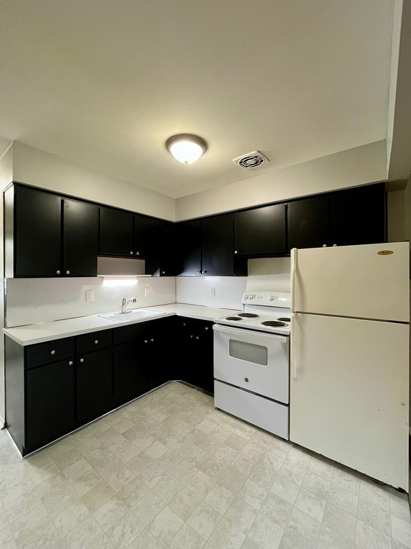 Building Photo - 1454 Goddard Rd