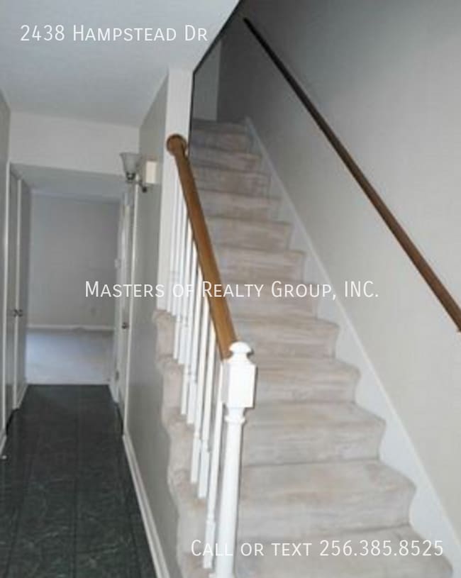 Building Photo - 2438 Hampstead Dr