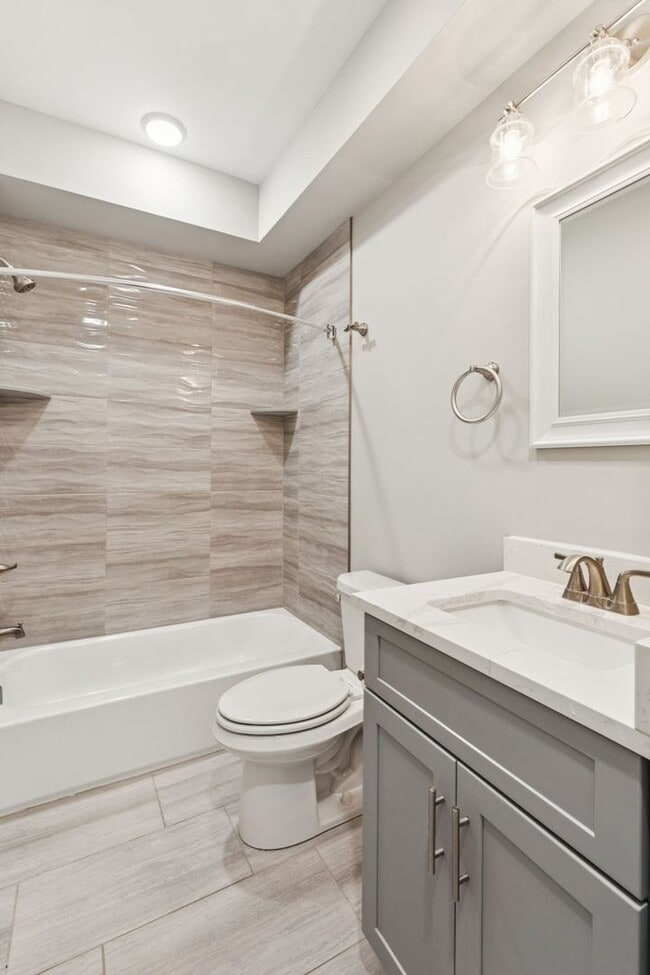 Building Photo - Chic 2-Bedroom Rental with Stunning Rooftop Deck & Modern Amenities in West Kensington!