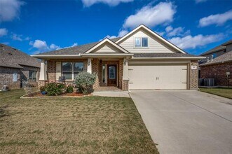 Building Photo - 1913 Pavilion Ln