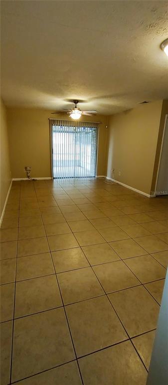 Building Photo - 9525 Lake Park Dr