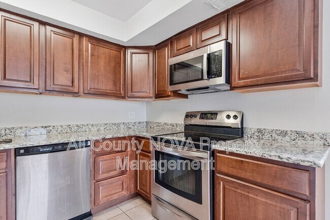 Building Photo - 9995 Campus Way S