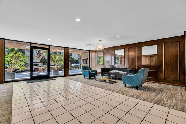 Building Photo - 1124 Kings Rd