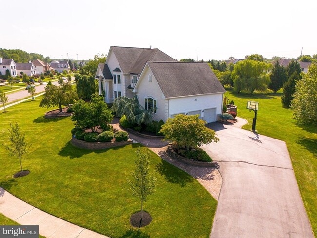 Building Photo - 19 Meadowlark Dr