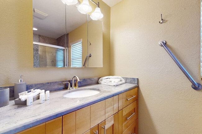 Building Photo - 2822 Tuckerstown Dr