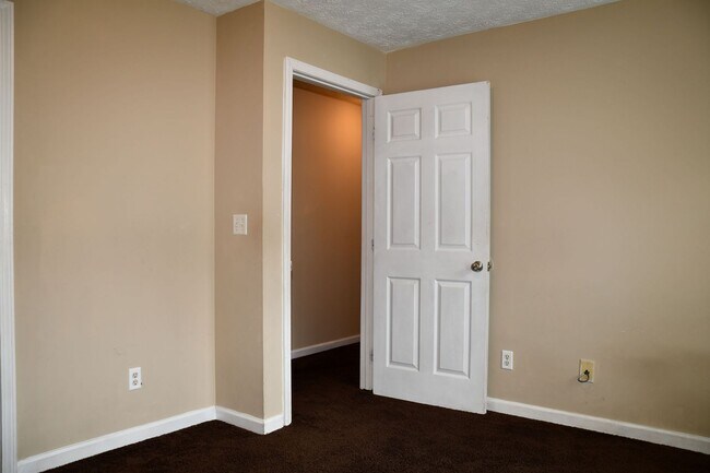 Building Photo - 9301 Waldrop Pl