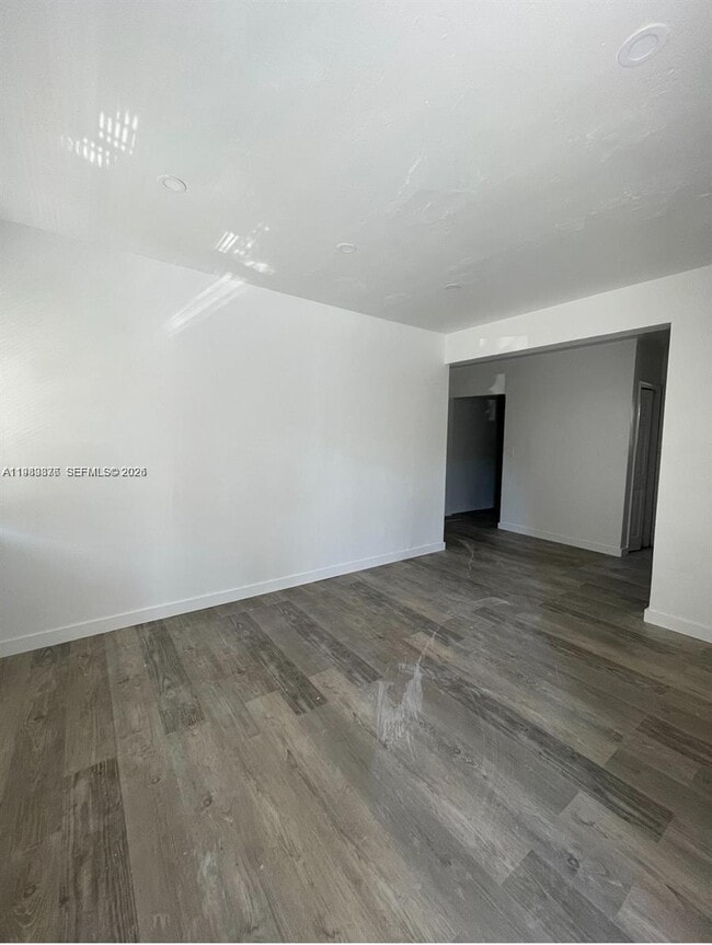 Building Photo - 7600 Dickens Ave