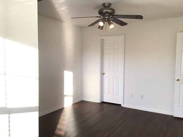 Building Photo - 4987 Harthill Ave