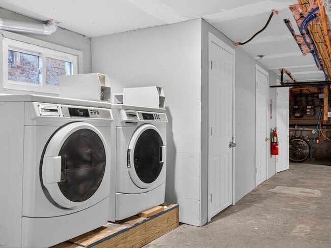 Building Photo - 238 Havre St