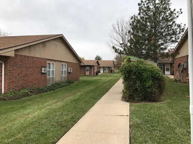 Building Photo - Virginia Manor Apartments Of Holden