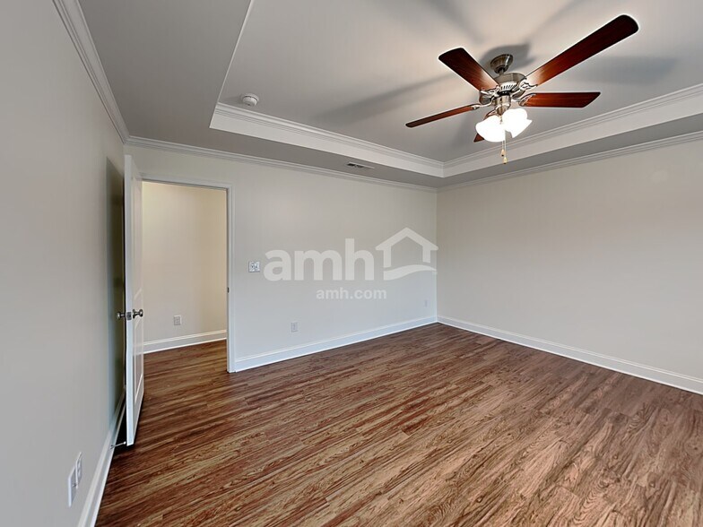 Building Photo - 3220 Oakfields Rd