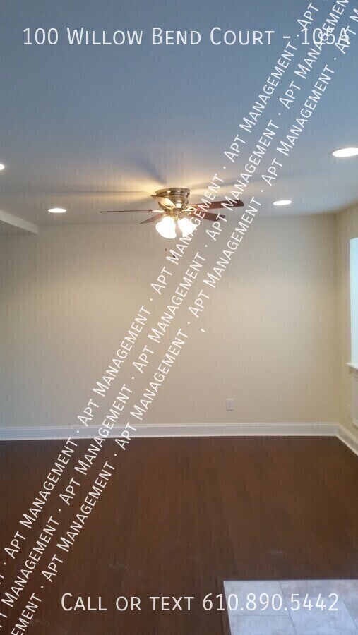 Building Photo - 100 Willow Bnd Ct