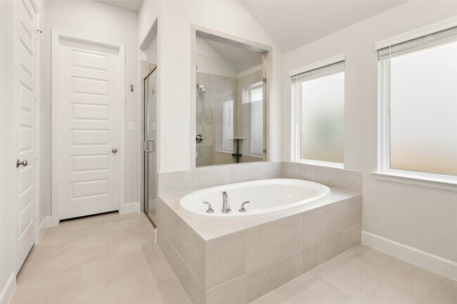 Building Photo - 508 Stella Beth Way