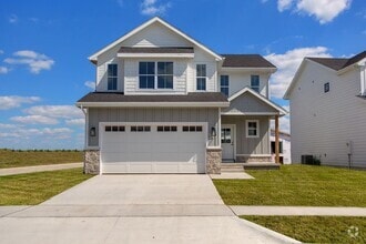 Building Photo - Special!! Sign an 18 month lease and recei...