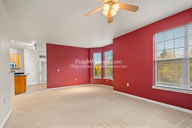 Building Photo - Wonderful Three Bedroom Condo at The Summe...