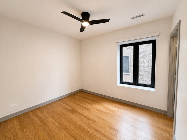 Building Photo - 1333 W Estes Ave