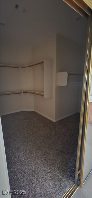 Building Photo - 744 Descartes Ave