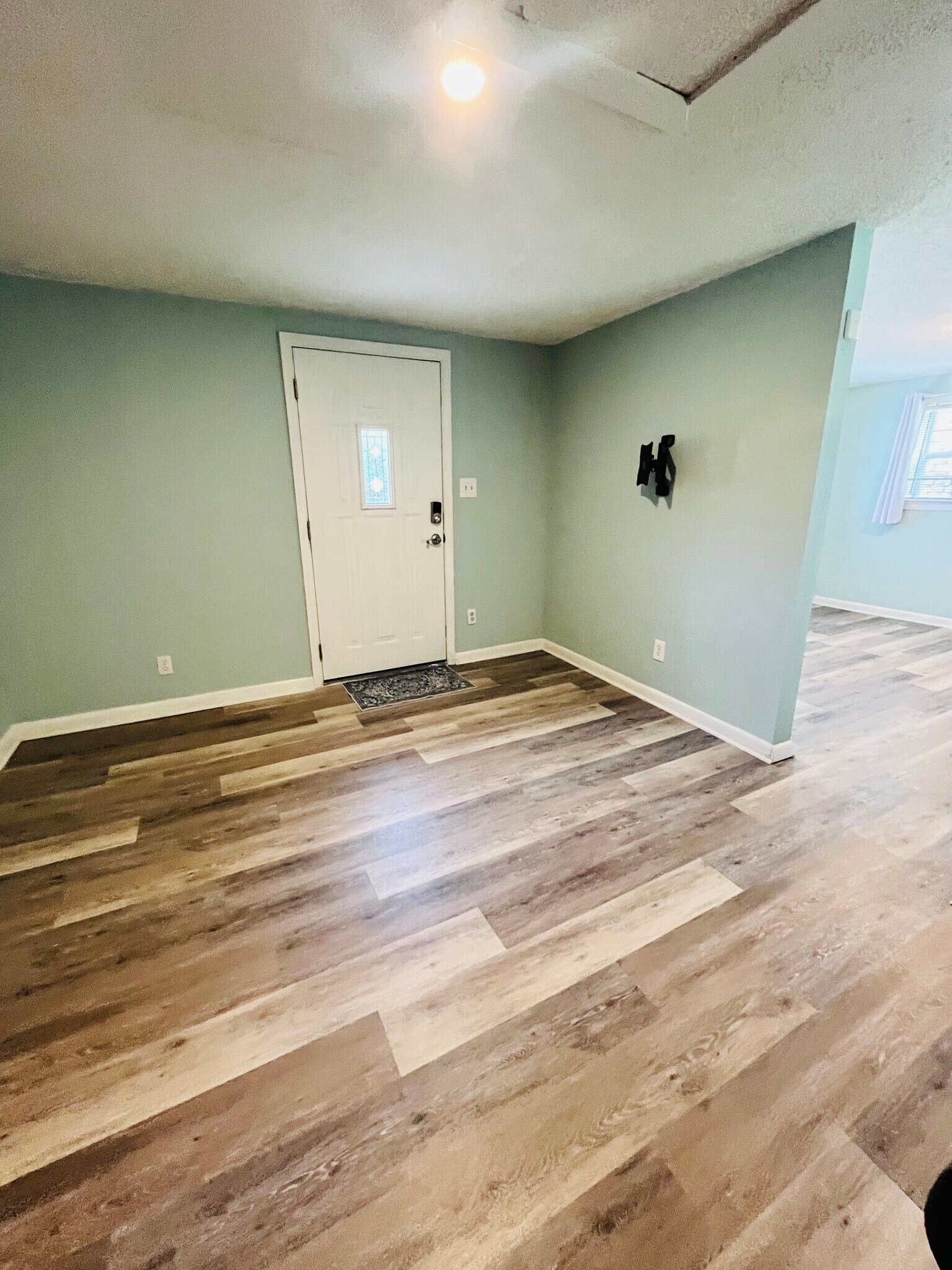 Building Photo - 305 Starnes Cove Rd