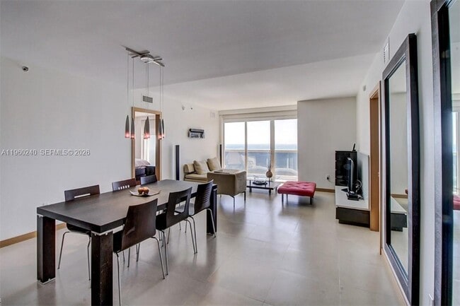 Building Photo - 1830 S Ocean Dr