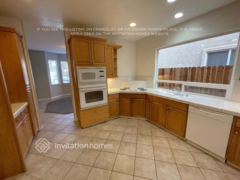 Building Photo - 3007 Bergamo Ct