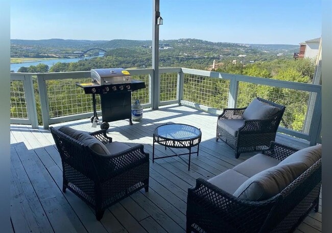 Building Photo - 5924 Lookout Mountain Dr