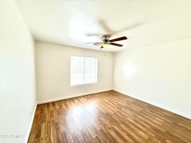 Building Photo - 13271 W Desert Rock Dr