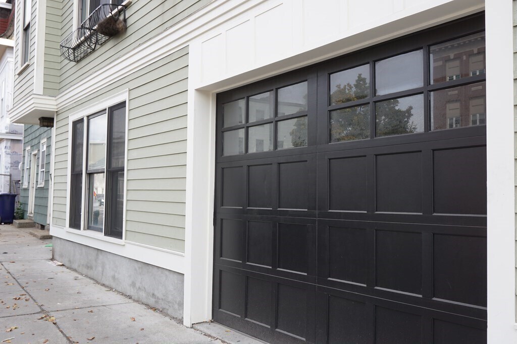 Building Photo - 354 Dorchester St