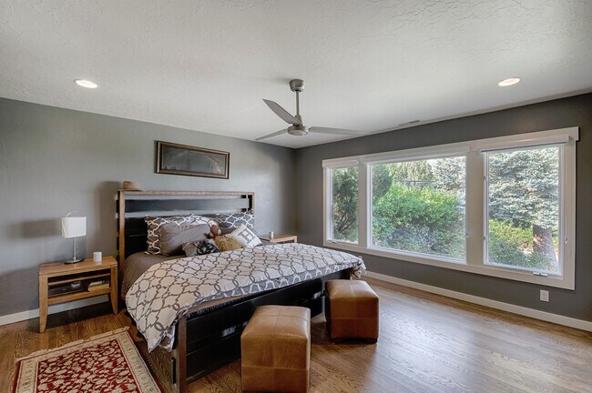 Building Photo - Boise, Beautiful home in the Foothills with lots of privacy