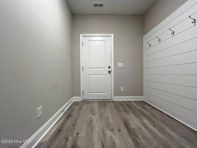 Building Photo - 60 Brownstone Ln