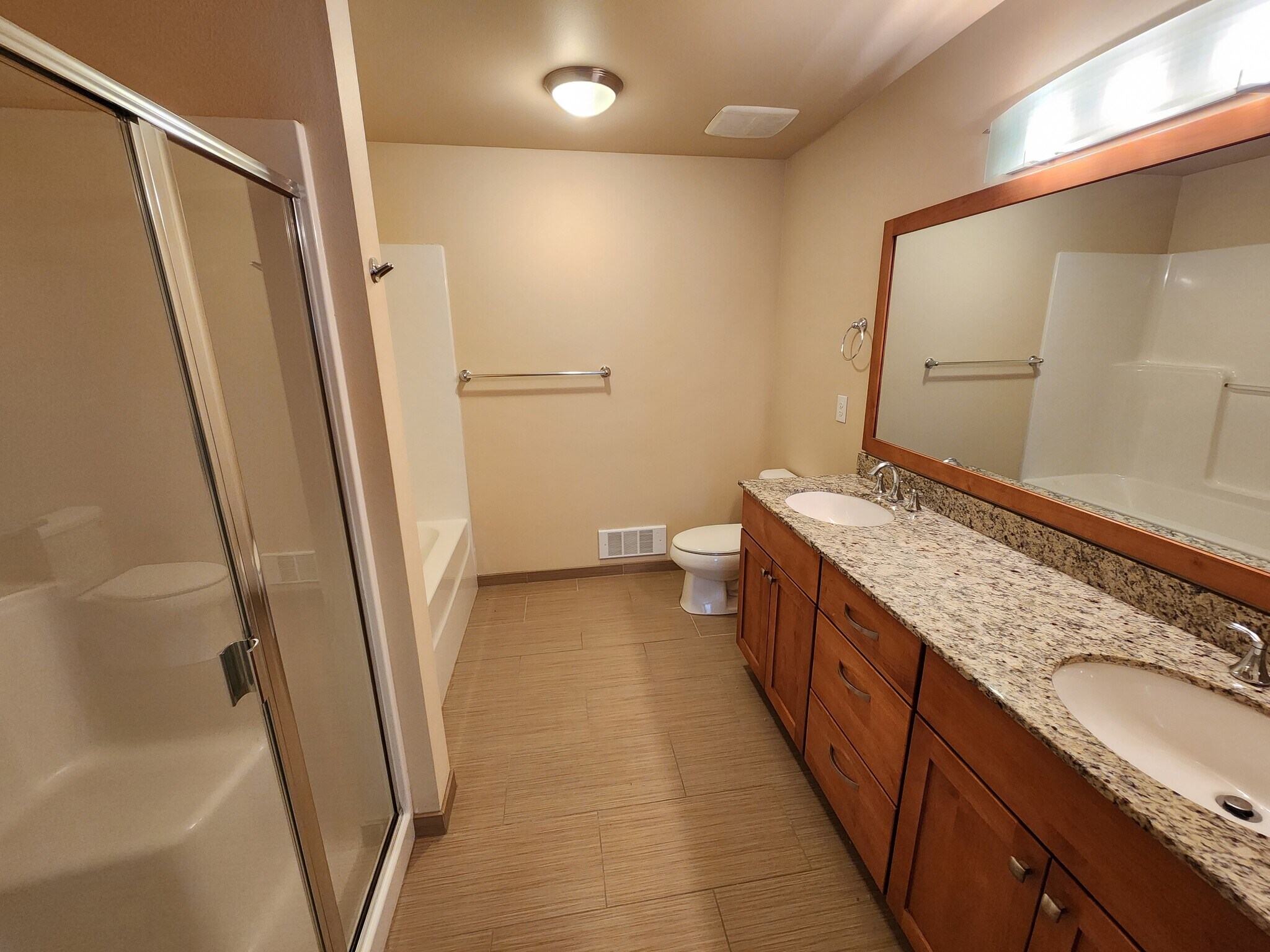 Building Photo - 263 W Bakerview Rd