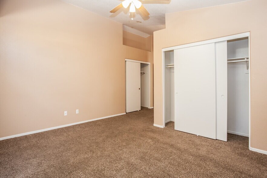 Building Photo - 7260 Golden Star Ave