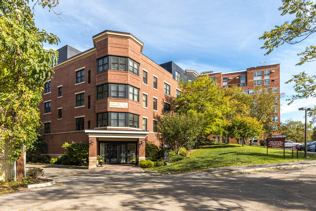 Building Photo - 150 Chestnut Hill Ave