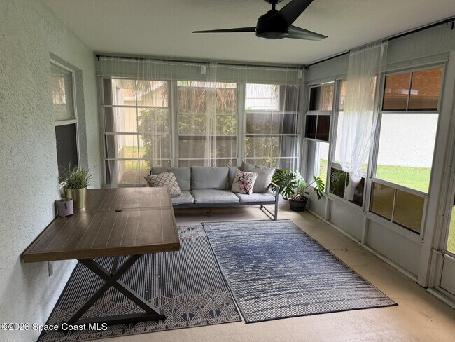Building Photo - 1305 Ambra Dr