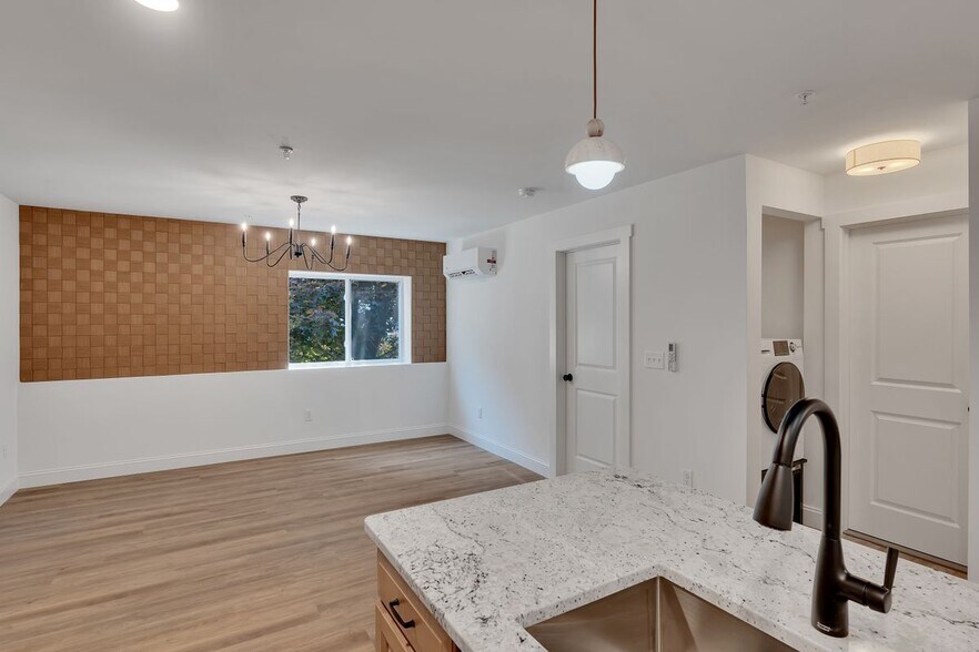 Building Photo - 36 Pawling Ave