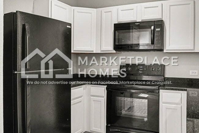 Building Photo - 16917 Dancing Ava